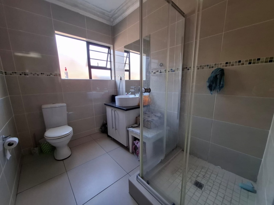 2 Bedroom Property for Sale in Heuwelsig Free State